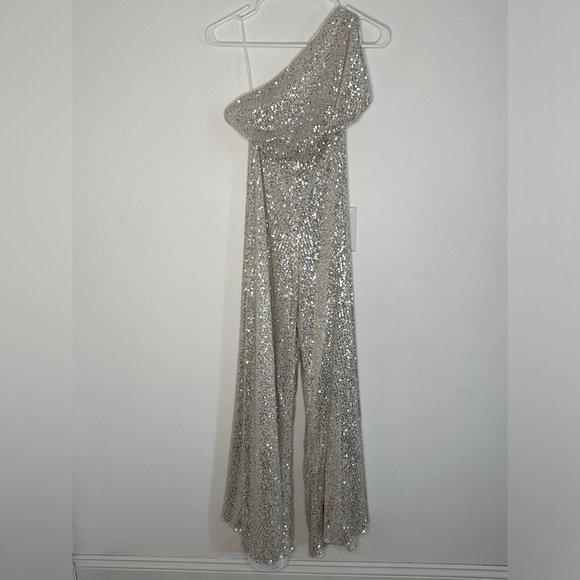 Anthropologie Zunilda Gutierrez Lincoln One-Shoulder Sequin Jumpsuit Silver - Picture 5 of 10
